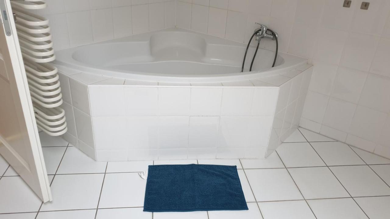 Fw Budueren Mit Oeffentlichem Wasserzugang เคทซิน ภายนอก รูปภาพ